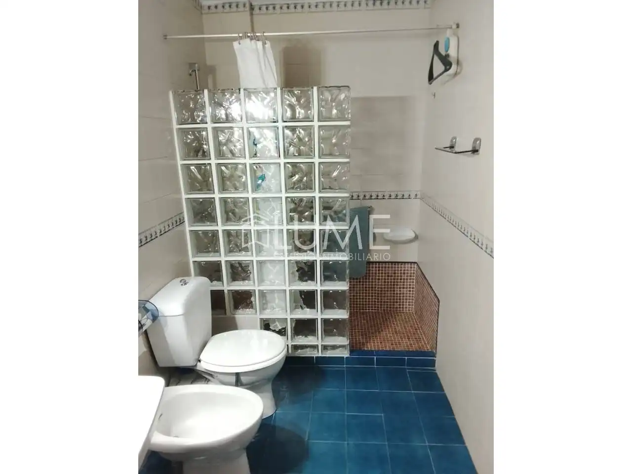 Bathroom of Houses for sale in Sevilla  with Air Conditioner and Community pool