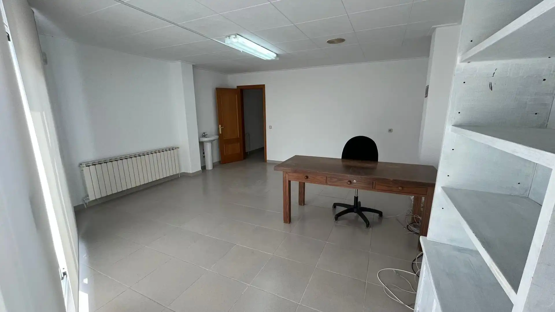 Oficina de alquiler en Breda con Calefacción