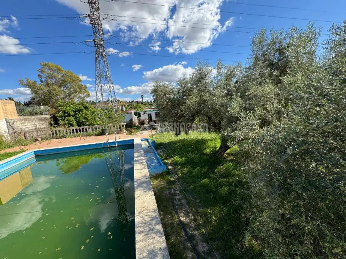 Country homes for sale in Dos Hermanas