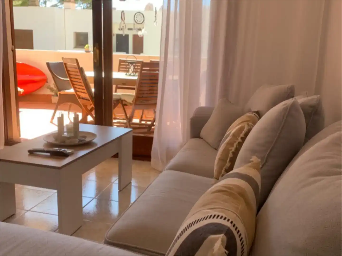 Sala d'estar de Pis de lloguer en Andratx amb Aire condicionat, Jardí privat i Moblat