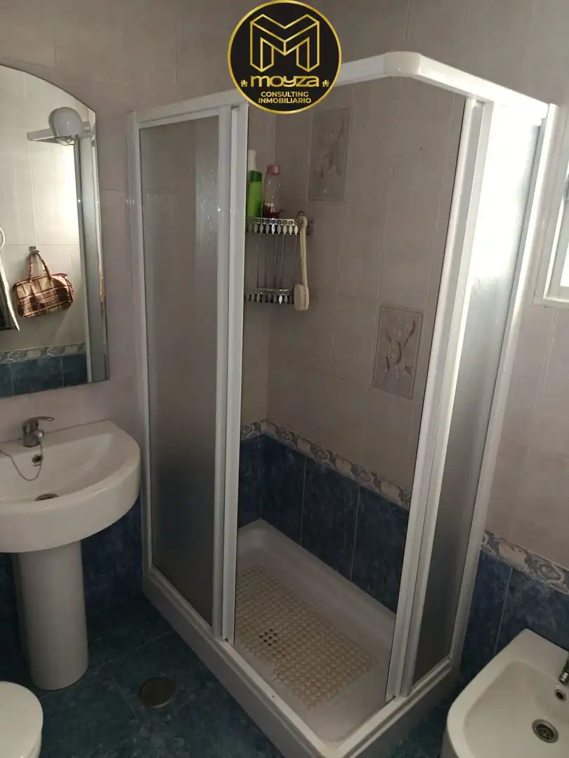Baño de Casa o chalet en venta en Fuerte del Rey con Aire acondicionado, Calefacción y Terraza