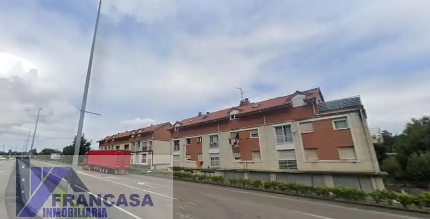 Vista exterior de Piso en venta en Entrambasaguas