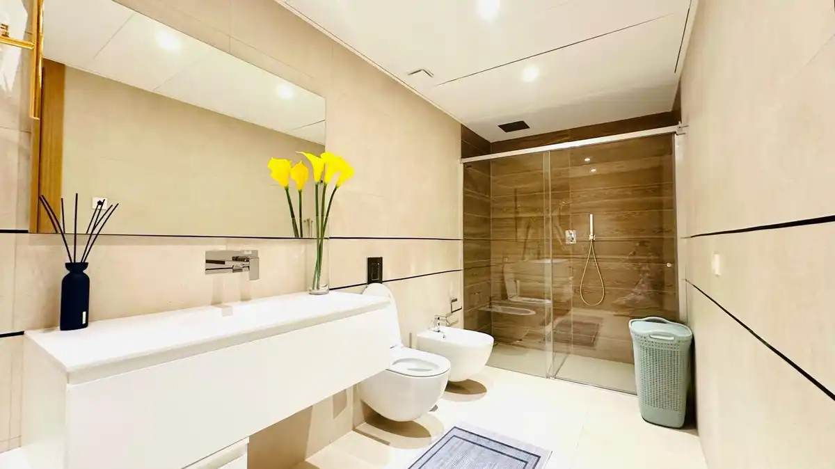 Bathroom of Flat for sale in Mijas  with Air Conditioner, Terrace and Storage room