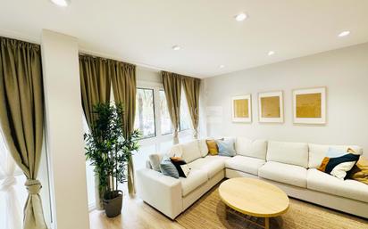 Living room of Flat for sale in  Barcelona Capital  with Air Conditioner and Heating