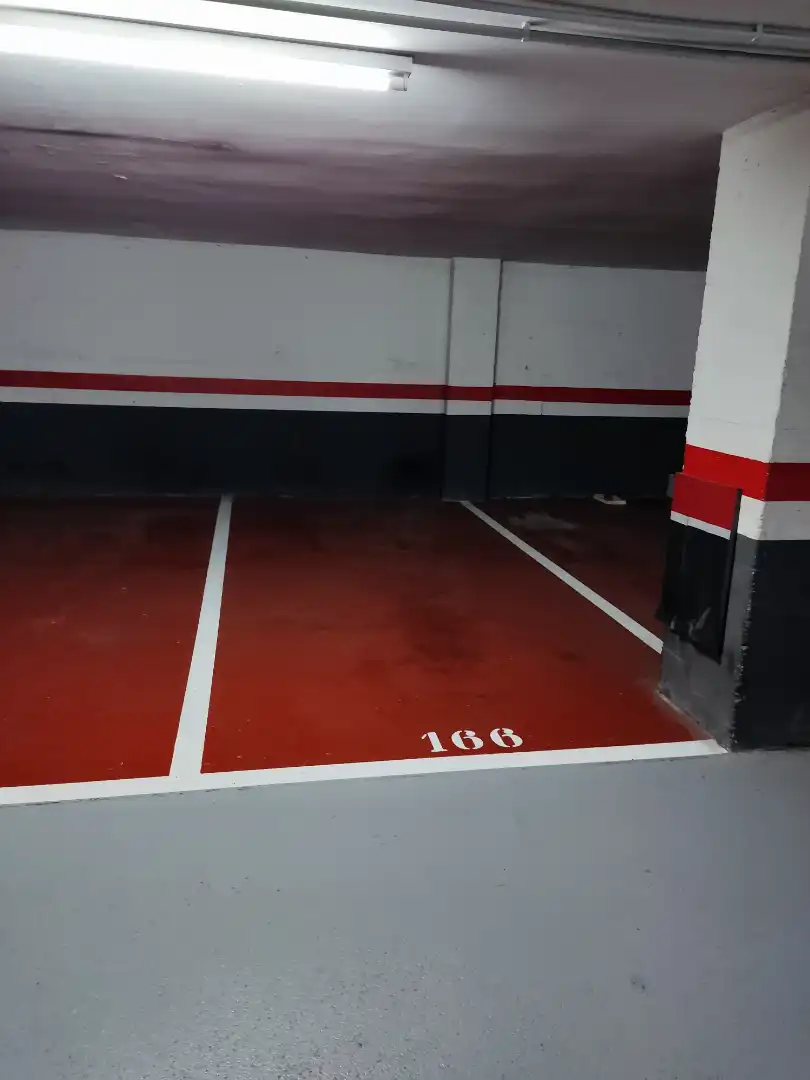 Einzelparkplatz mit Aufzug zur Miete in Carrer del Cardenal Reig 13, imagen 4