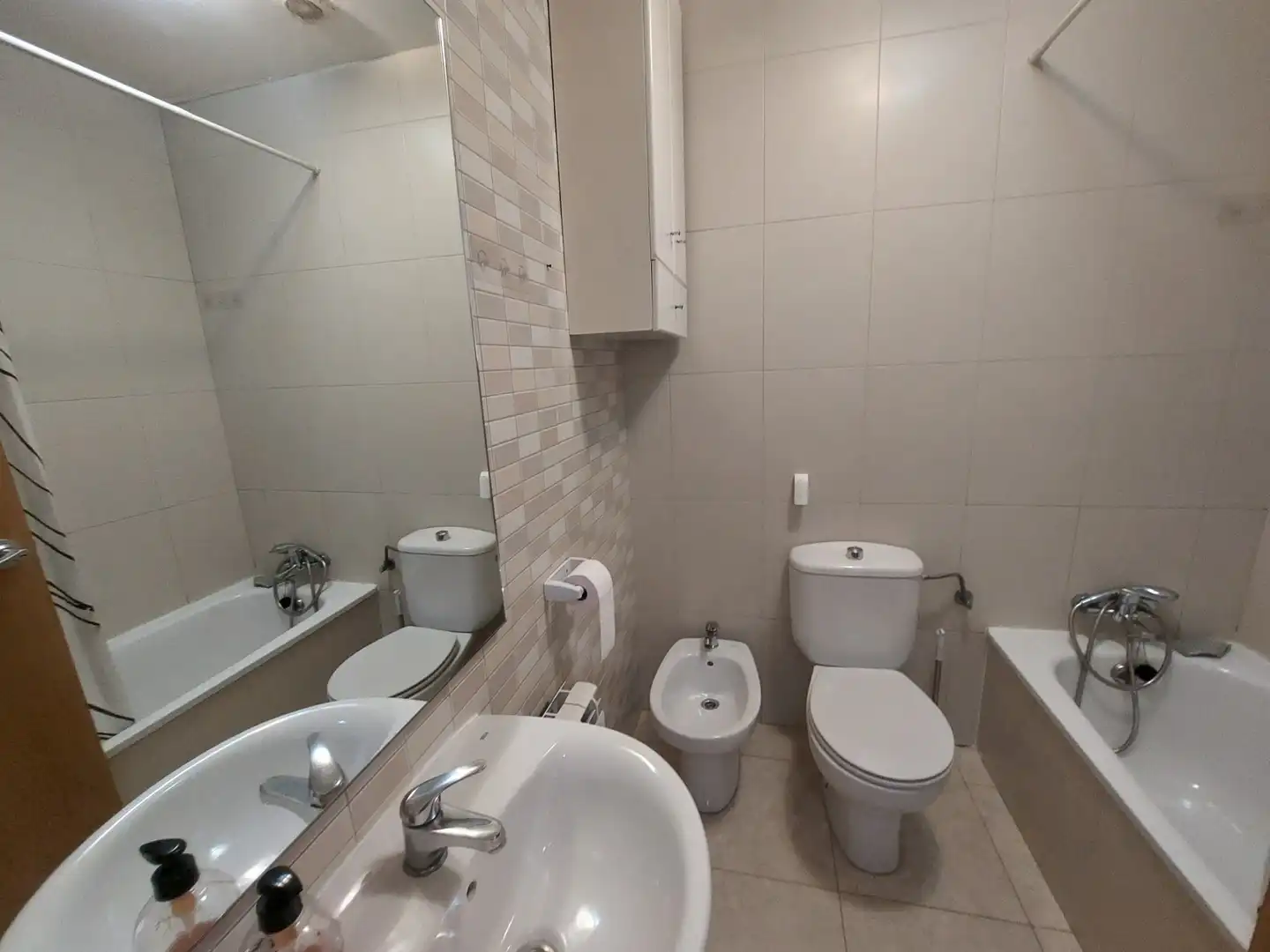 Baño de Apartamento en venta en Tàrrega con Calefacción, Trastero y Amueblado