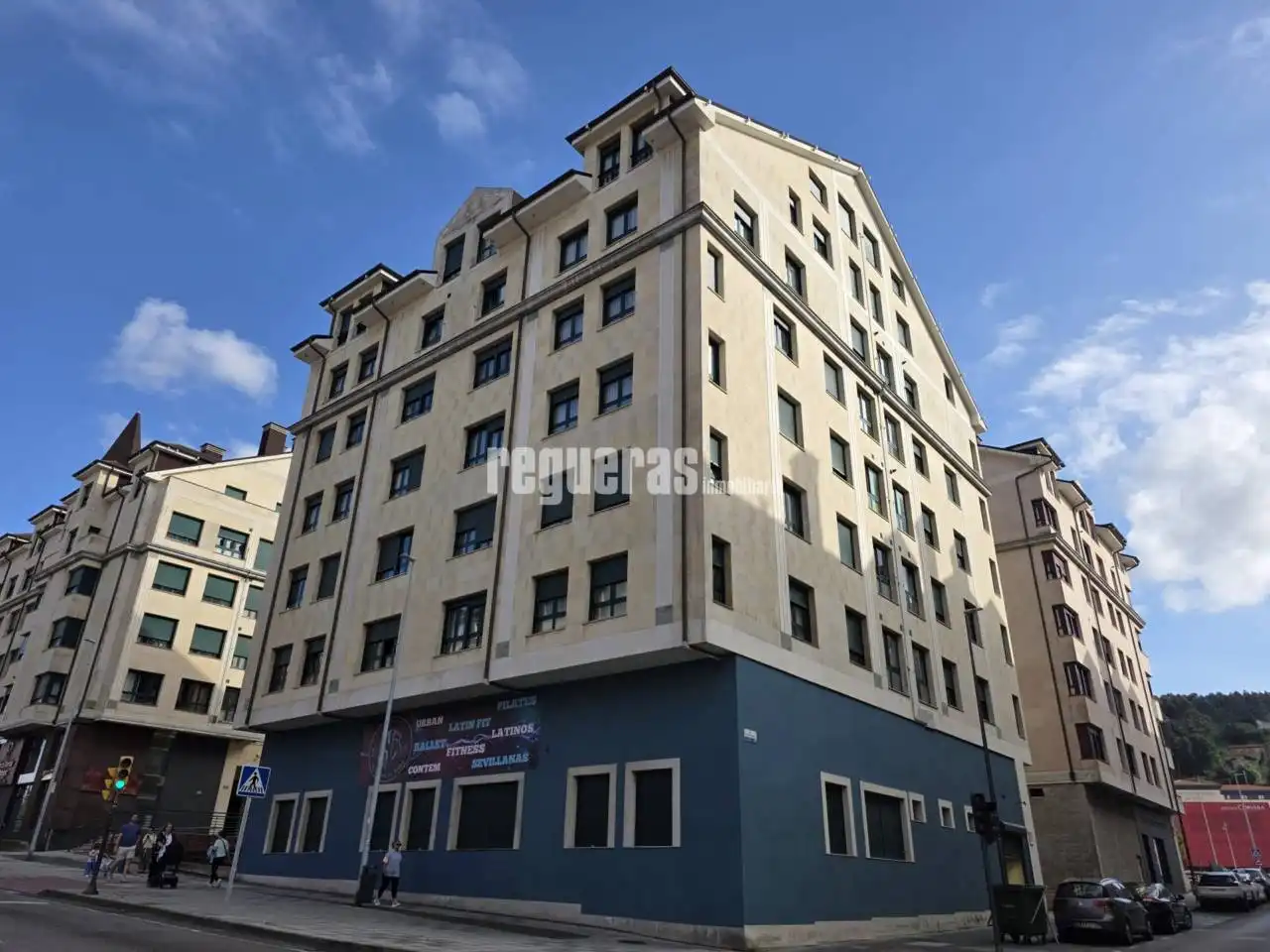 Duplex with lift for sale in Calle Fernández Corujedo