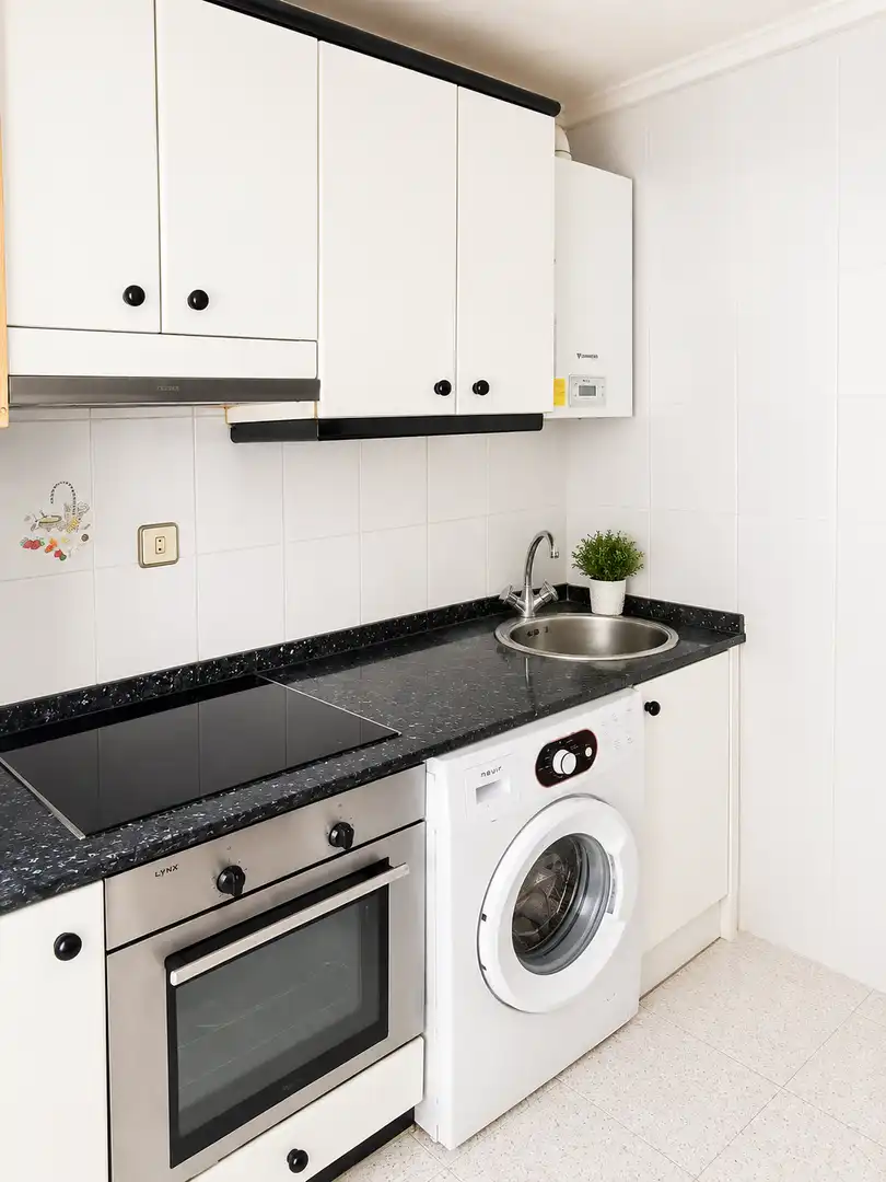 Kitchen of Flat for sale in Portugalete  with Heating