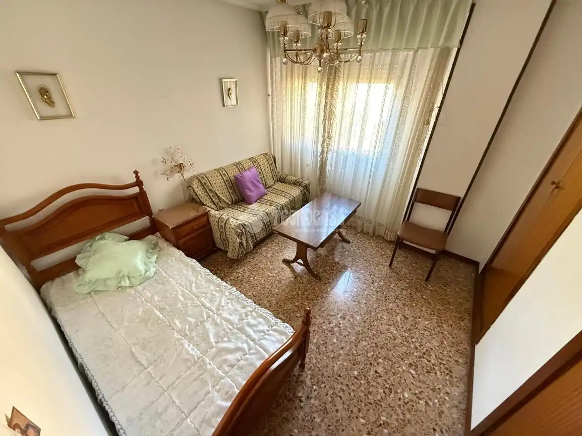 Sala de estar de Piso en venta en Zaragoza con Calefacción y Balcón