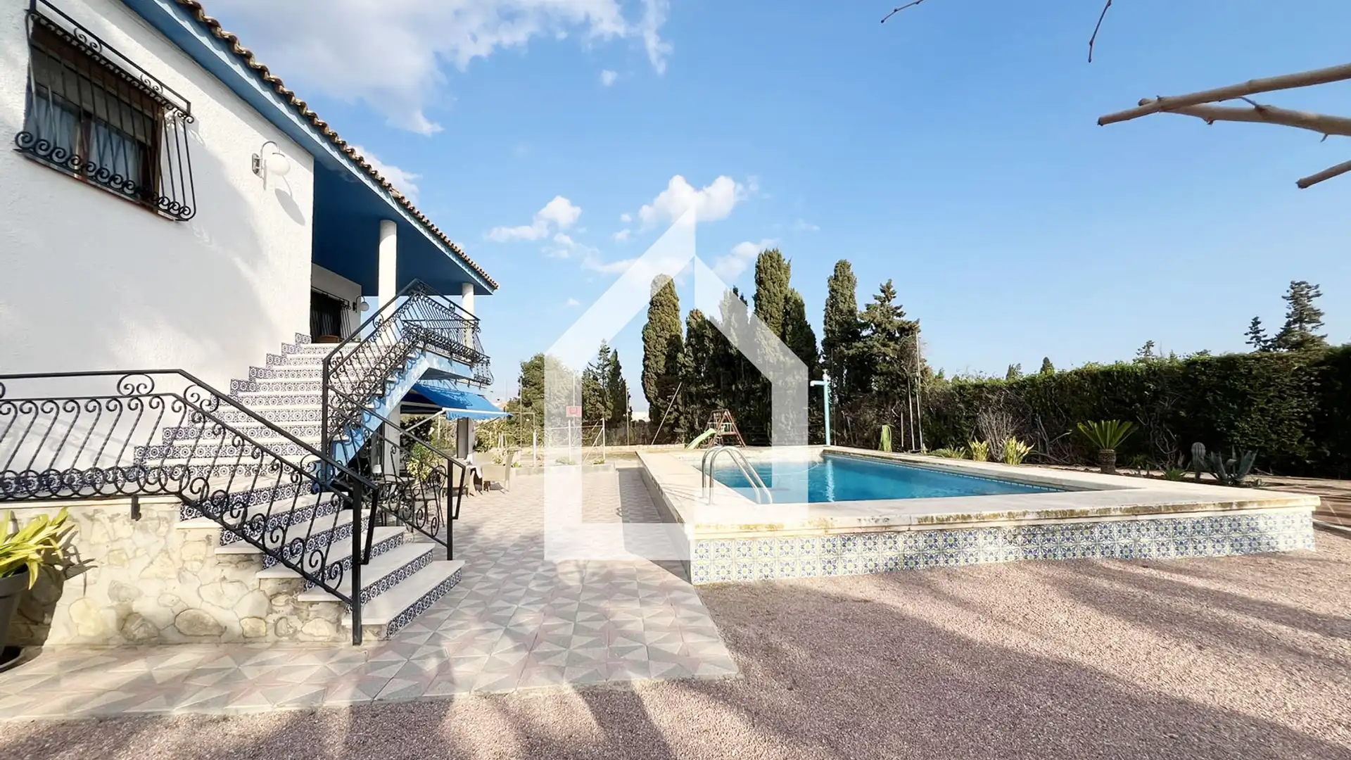 Vista exterior de Casa o chalet en venta en San Vicente del Raspeig / Sant Vicent del Raspeig con Jardín privado, Terraza y Trastero