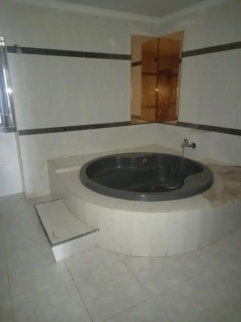 Bany de Casa o xalet en venda en Córdoba amb Balcó