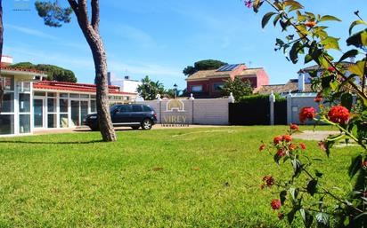 Jardí de Casa o xalet en venda en El Puerto de Santa María amb Aire condicionat i Terrassa