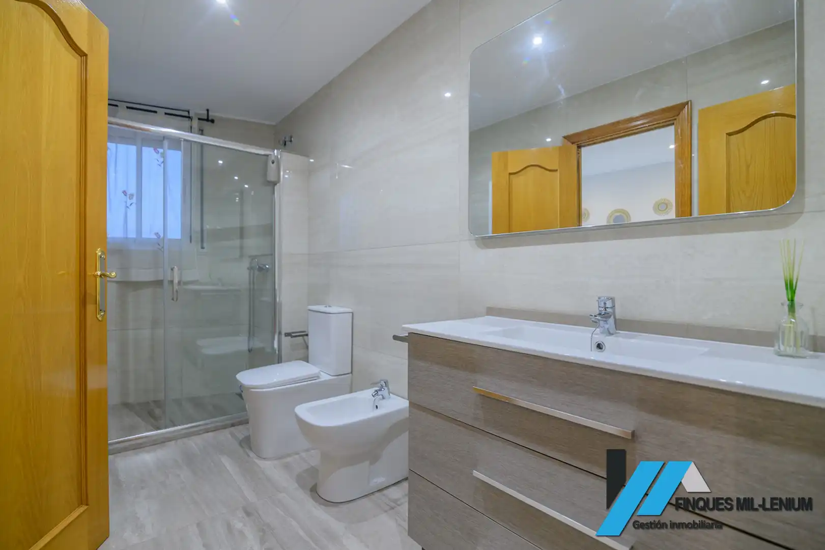 Flat for sale in Passeig Maragall