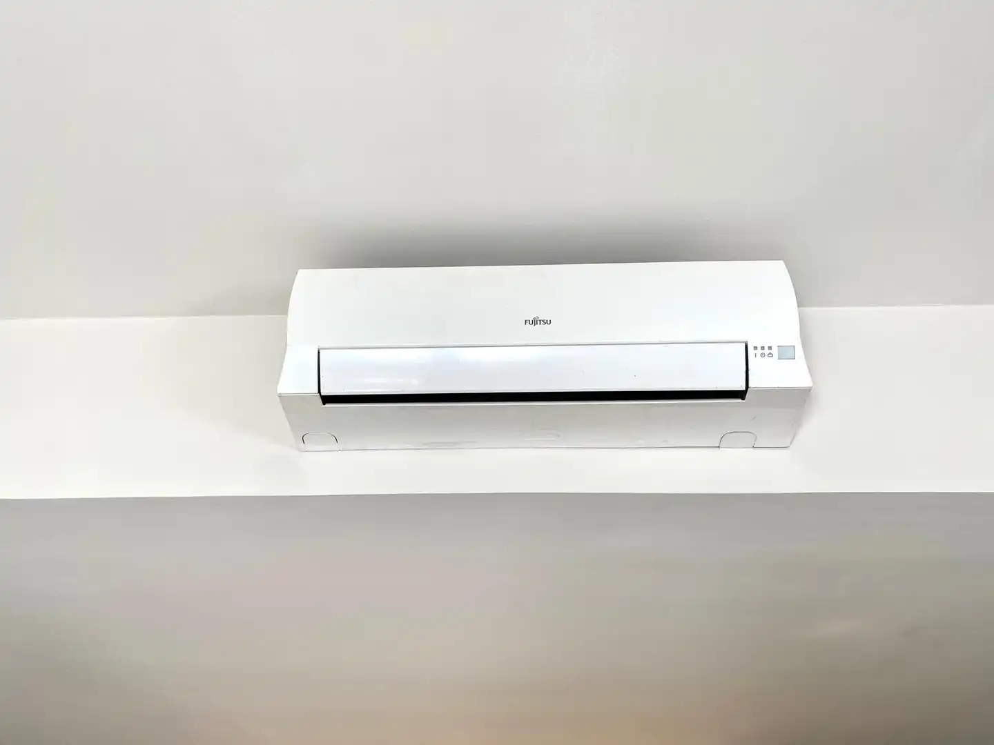 Außenansicht von Wohnung zum Verkauf in Barcelona mit Klimaanlage, Heizung und Parkett