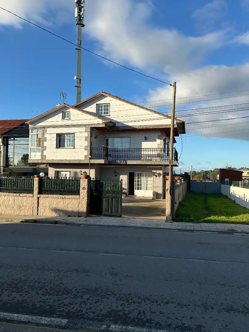 Vista exterior de Casa o chalet en venta en Cambados con Amueblado, Horno y Lavadora
