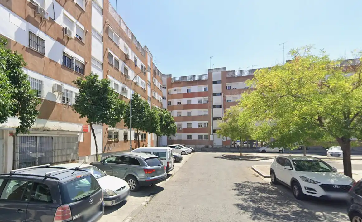 Vista exterior de Piso en venta en Sevilla