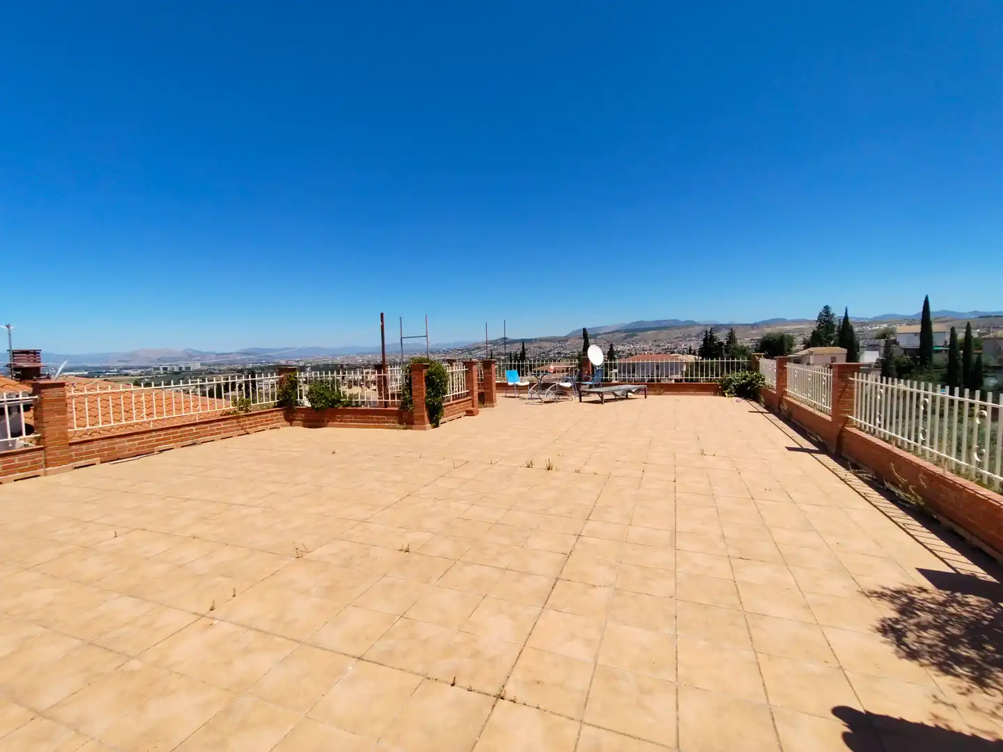 Terrassa de Casa o xalet en venda en La Zubia amb Aire condicionat, Calefacció i Jardí privat