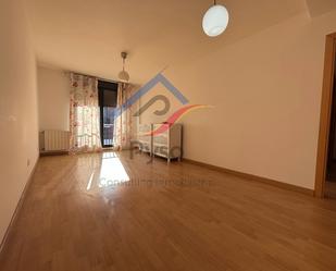 Living room of Flat for sale in Puente Viesgo  with Heating, Terrace and Oven