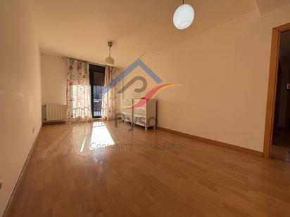 Living room of Flat for sale in Puente Viesgo  with Heating, Terrace and Oven