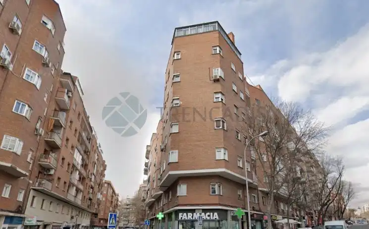 Pis amb ascensor en venda a CL EMBAJADORES  Es: Pl: Pt:A  MADRID (MADRID)