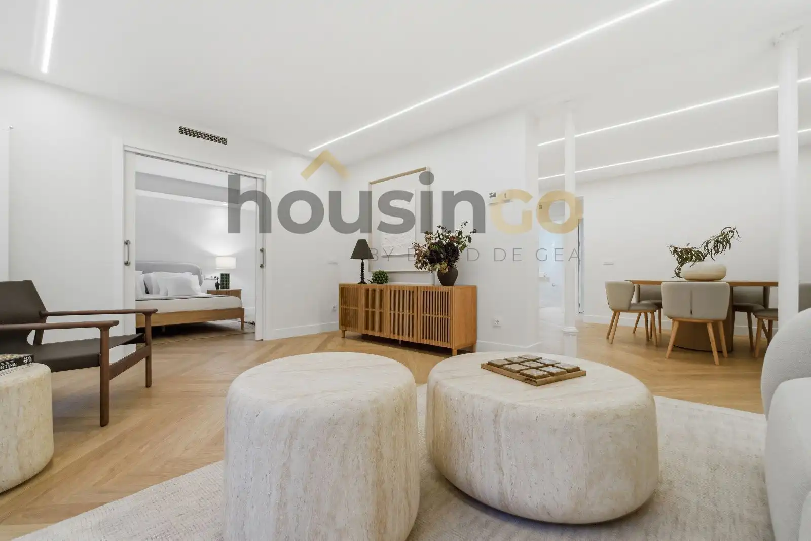 Living room of Flat for sale in Madrid  with Air Conditioner, Heating and Parquet flooring