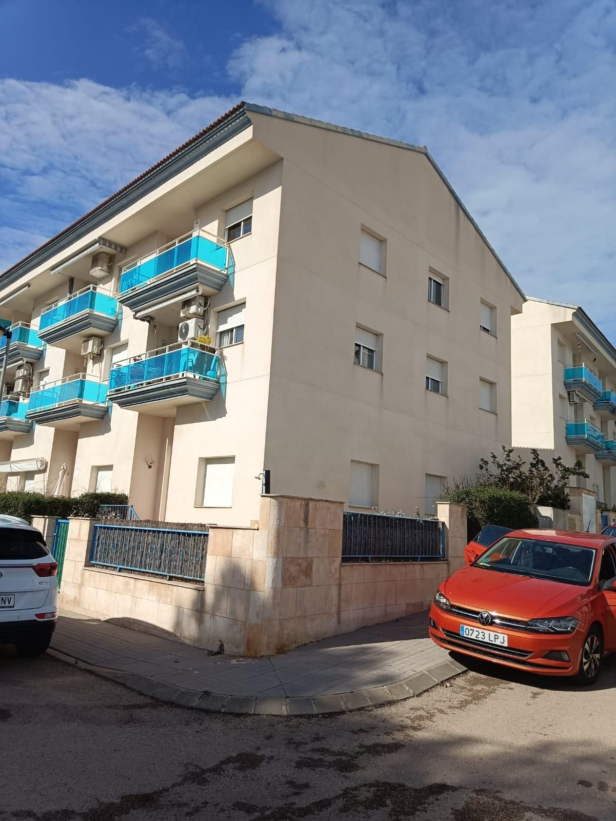 Vista exterior de Àtic en venda en Alcanar amb Aire condicionat, Jardí privat i Terrassa