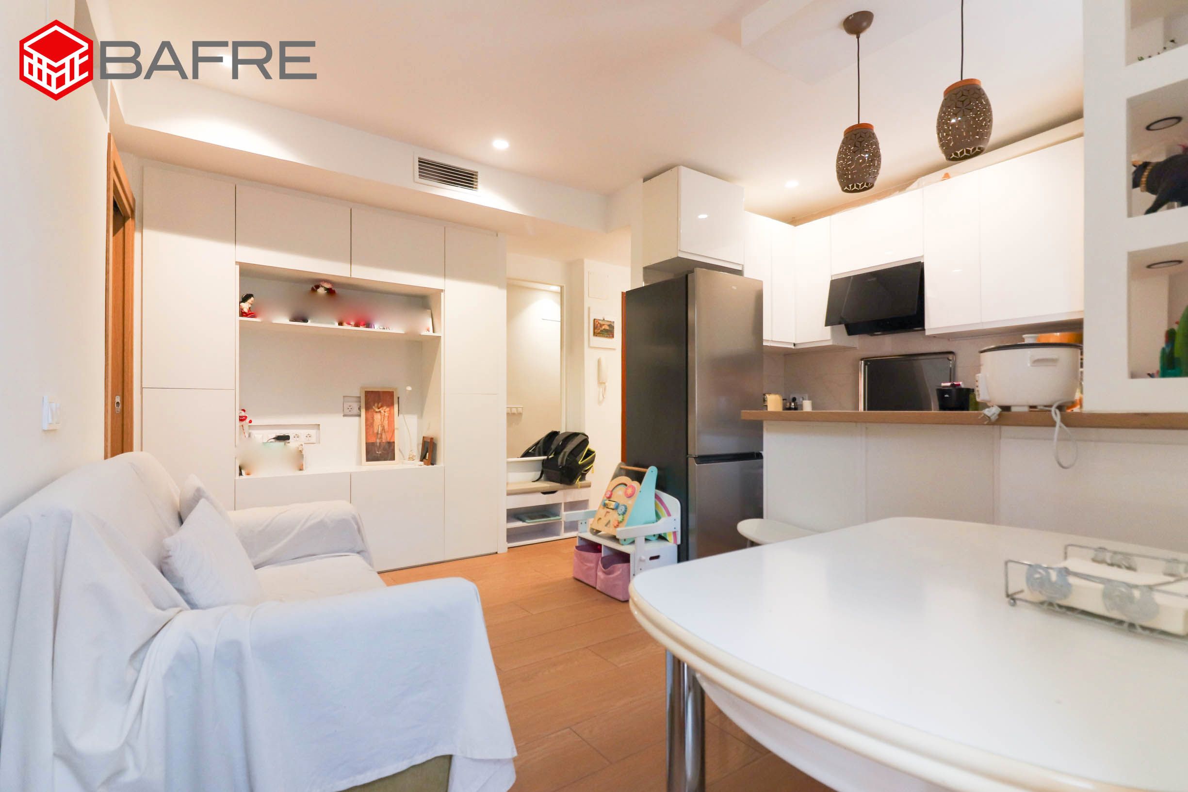Living room of Flat for sale in  Madrid Capital  with Air Conditioner and Heating