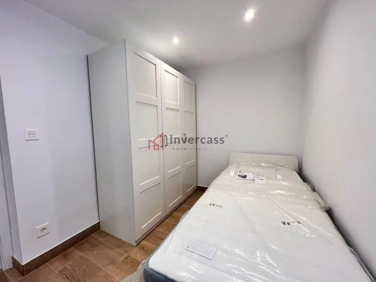 Bedroom of Flat for sale in Castro-Urdiales  with Heating
