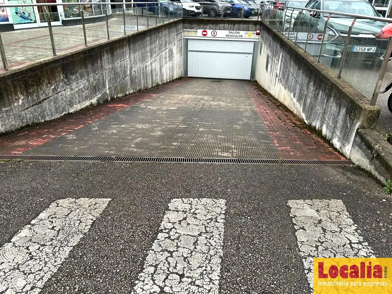 Parkplatz von Geschaftsraum zur Miete in Camargo