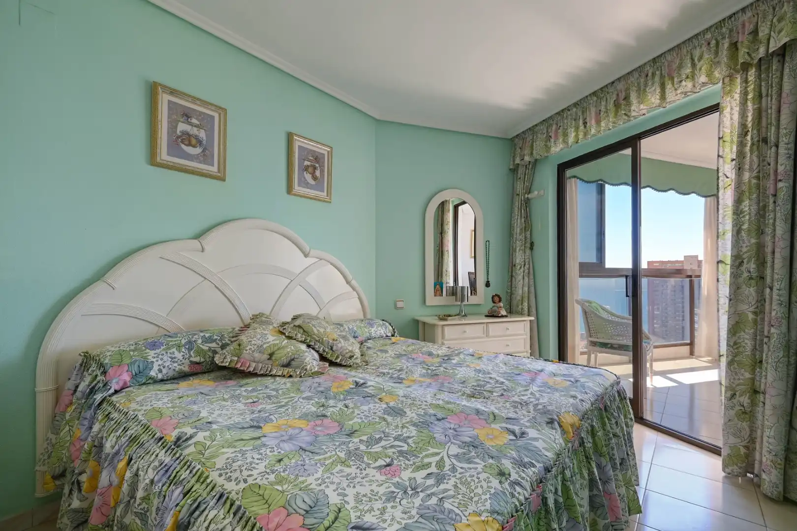 Bedroom of Apartments for sale in Benidorm