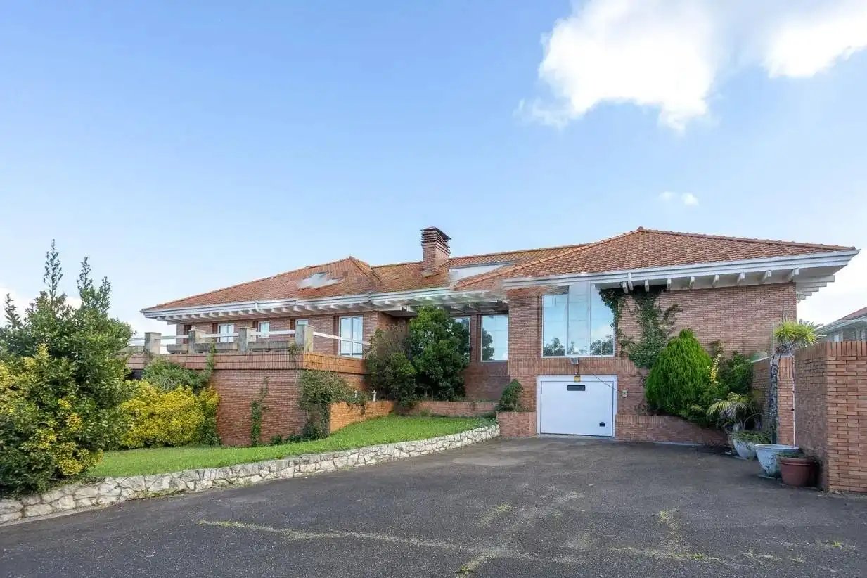 Exterior view of Houses for sale in Santa Cruz de Bezana  with Heating, Private garden and Terrace
