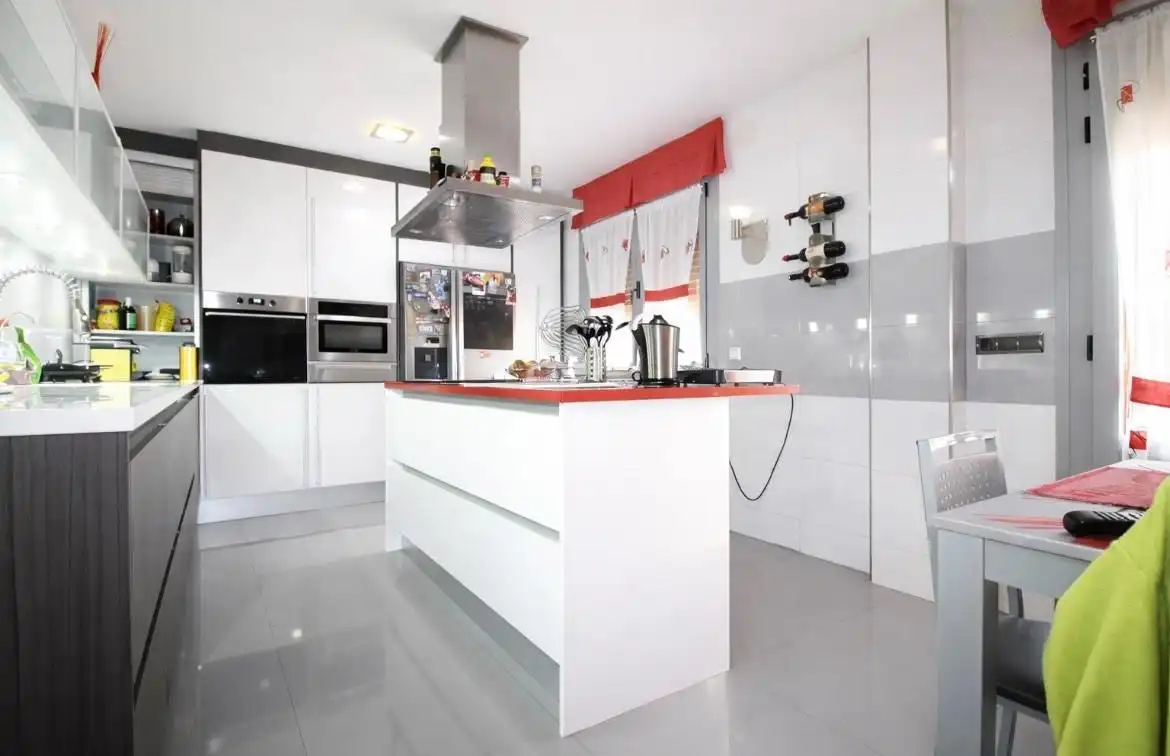 Cocina de Casa o chalet en venta en Tarancón con Calefacción, Jardín privado y Terraza
