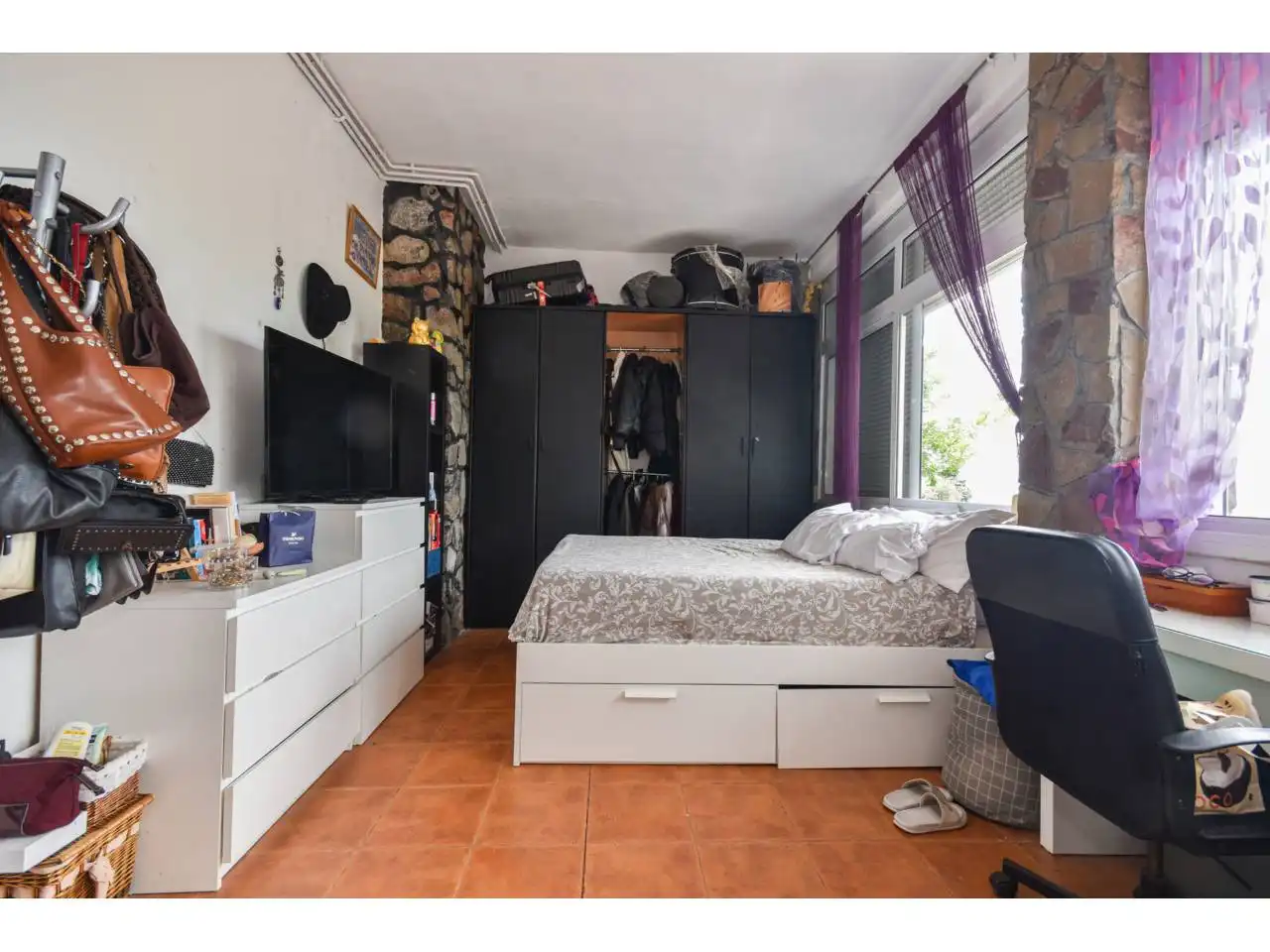 Habitación de Casa o chalet en venta en Abrera con Piscina