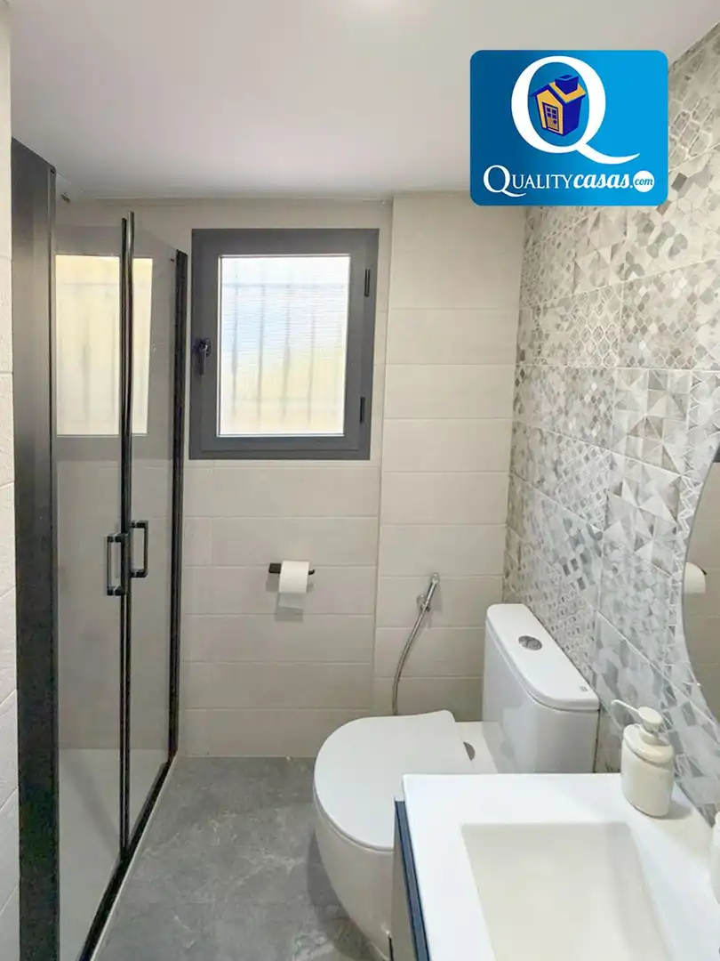 Badezimmer von Wohnung zur Miete in Mutxamel mit Klimaanlage, Terrasse und Gemeinschaftspool