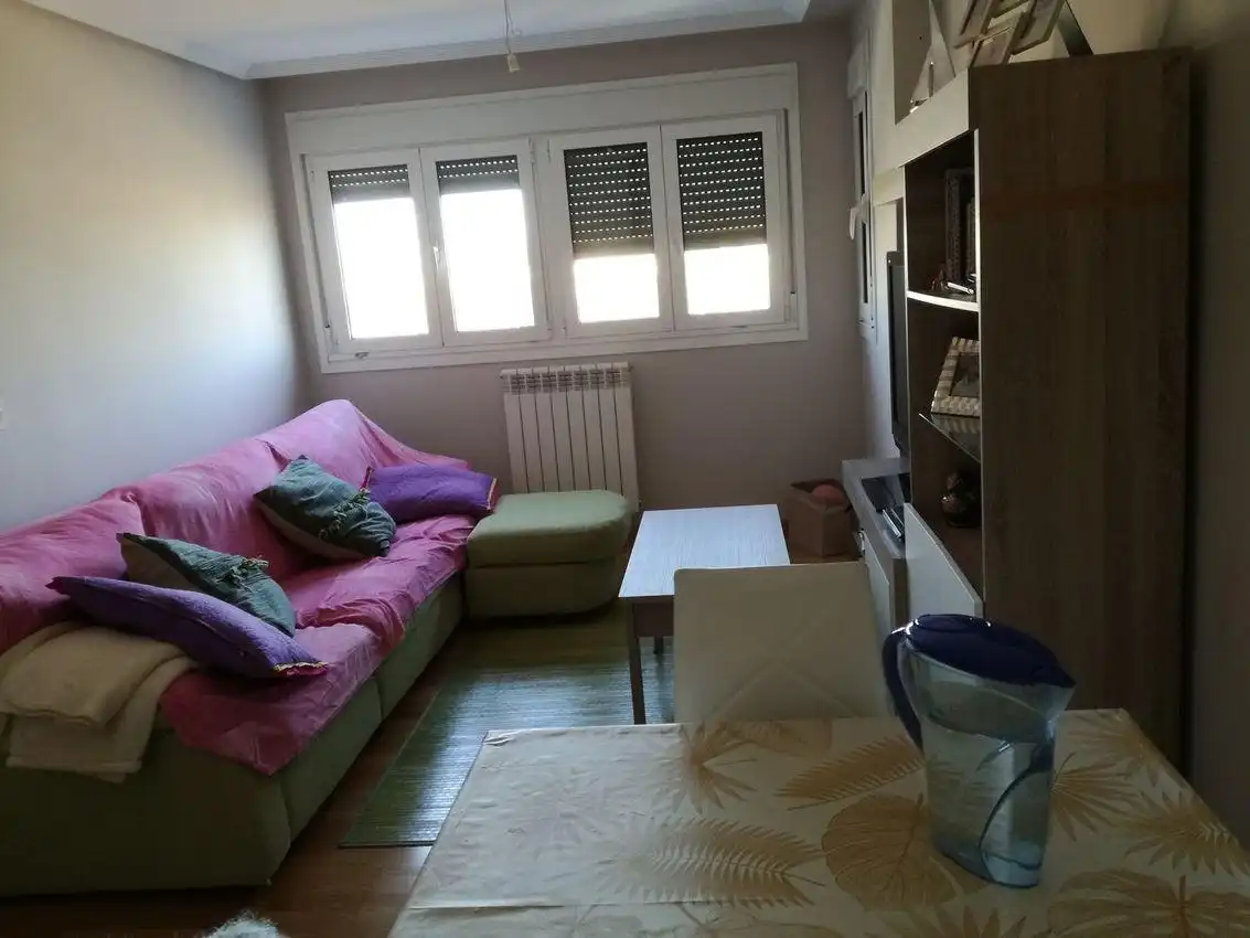 Sala d'estar de Pis en venda en Miranda de Ebro amb Calefacció i Moblat