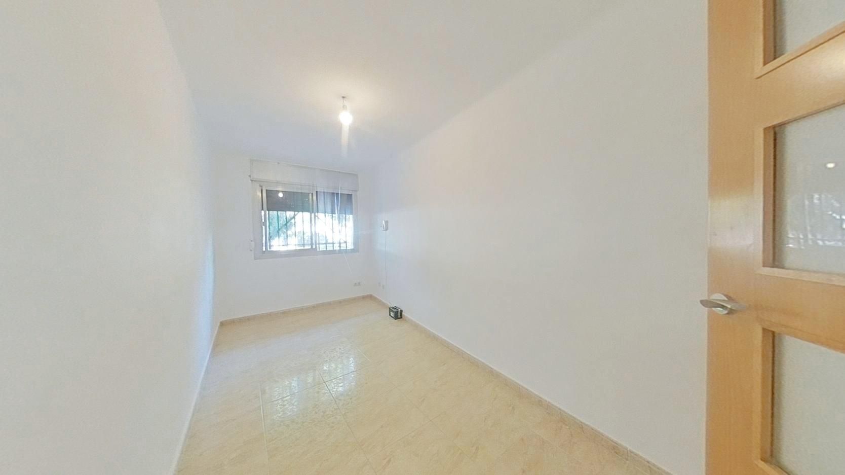 Bedroom of Flat for sale in Badalona  with Air Conditioner