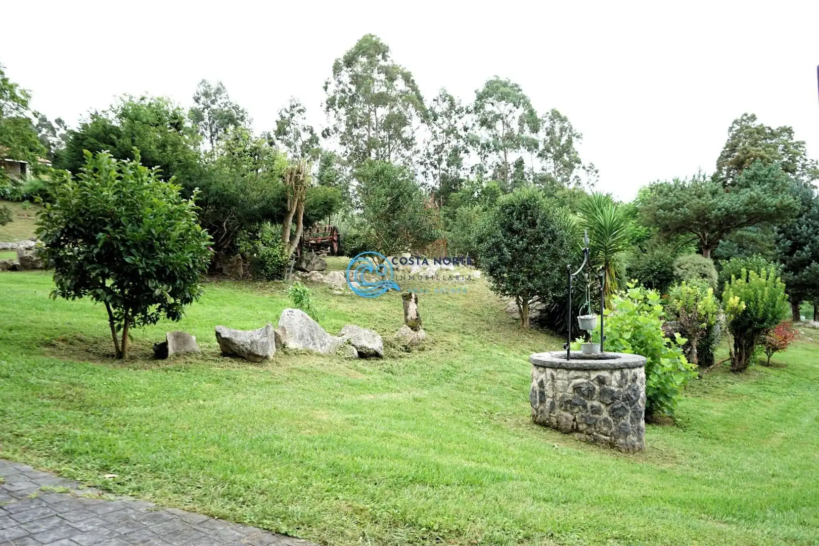 Jardín de Casa o chalet en venta en Reocín con Trastero y Amueblado