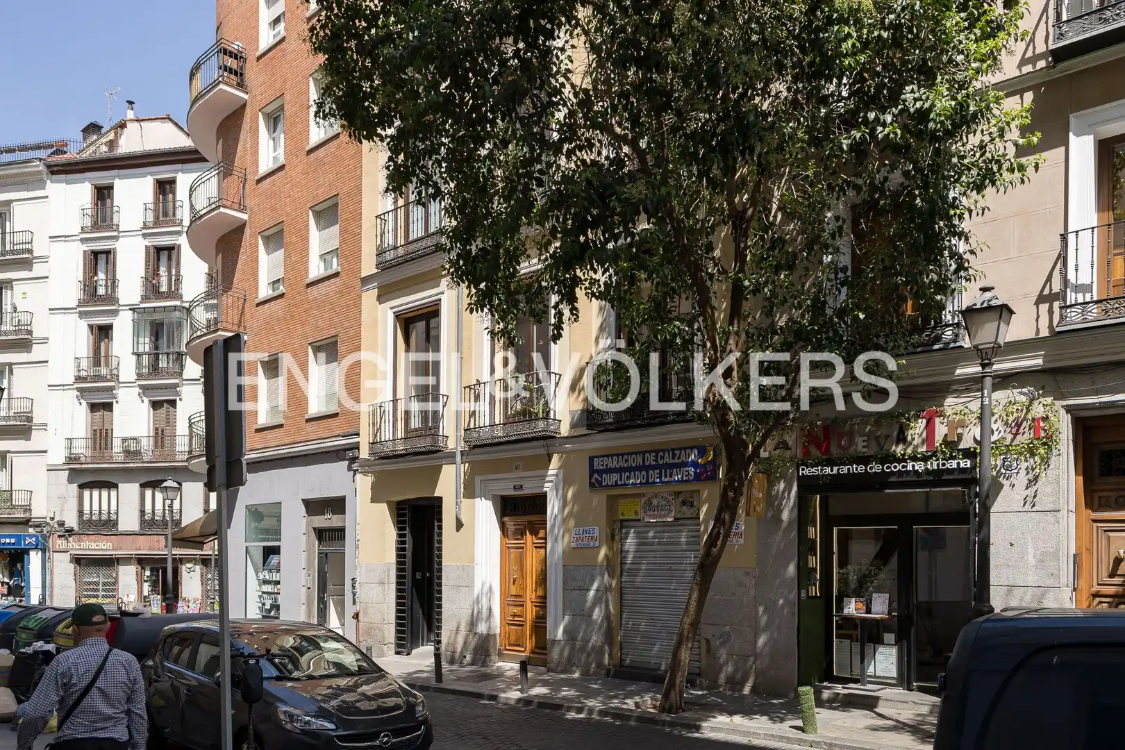 Vista exterior de Piso de alquiler en Madrid con Aire acondicionado, Calefacción y Amueblado