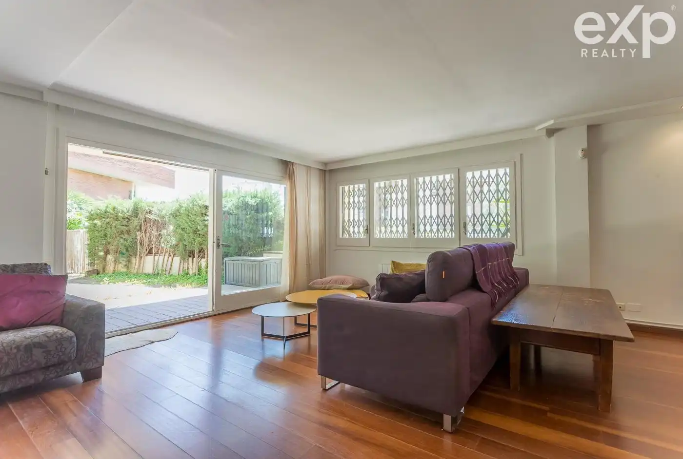 Apartamento de alquiler en PROFESSOR BARRAQUER, Finestrelles