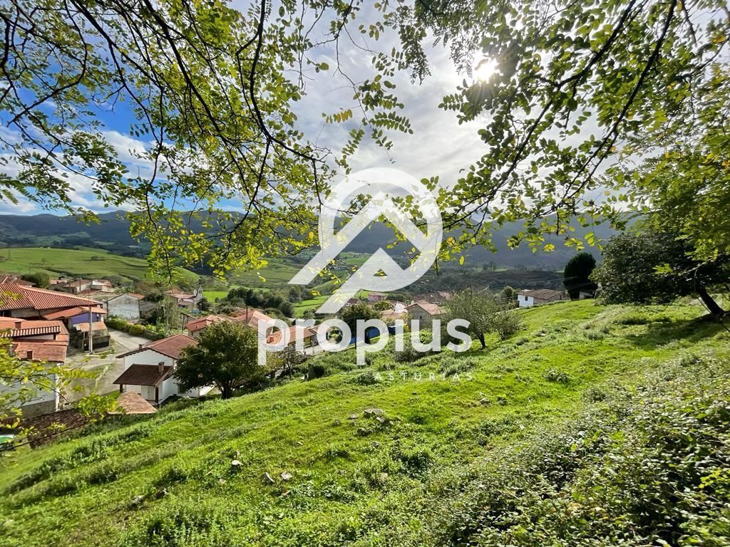 Residential for sale in Llanes