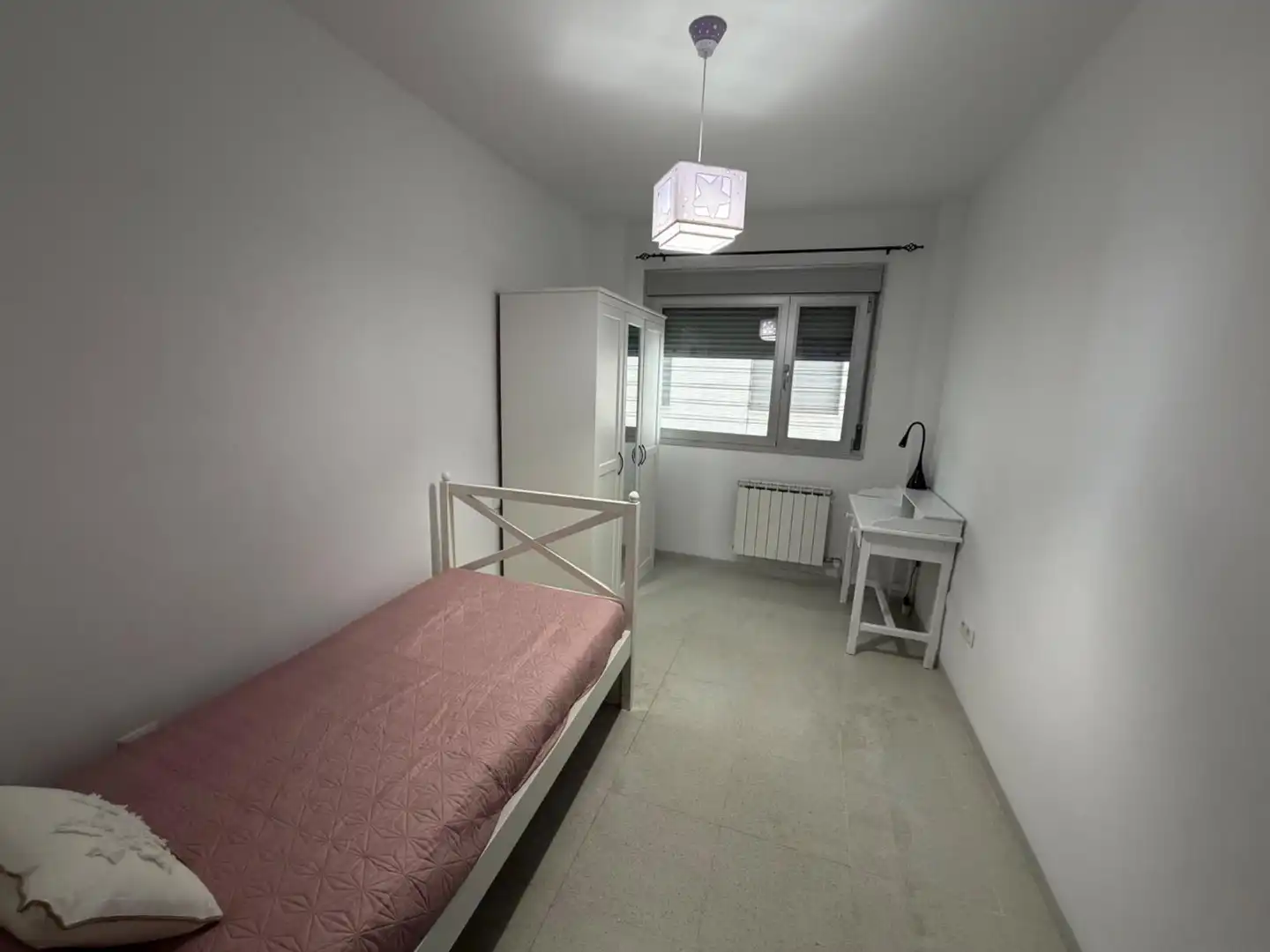 Habitación de Piso de alquiler en Granada con Amueblado