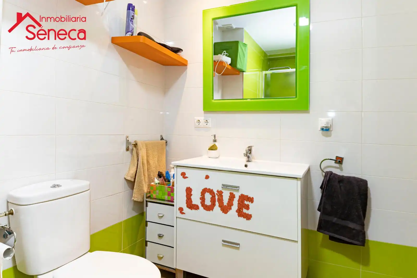Bathroom of Flat for sale in Córdoba  with Air Conditioner, Heating and Terrace