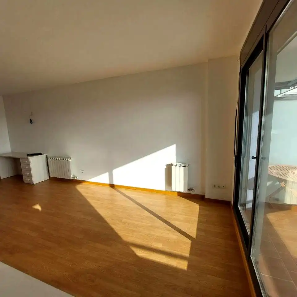 Sala de estar de Piso en venta en Vilafranca del Penedès con Calefacción, Parquet y Terraza