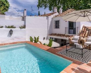 Piscina de Casa adosada en venda en Marbella amb Terrassa, Piscina i Moblat