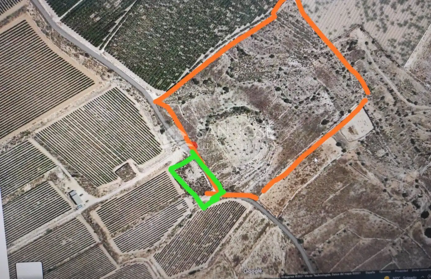 Residential land for sale in Novelda