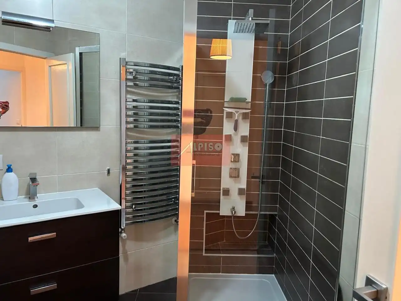 Bathroom of Flat for sale in Ourense Capital   with Heating and Furnished