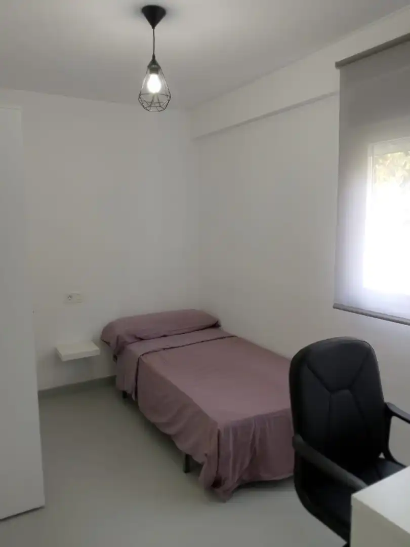Schlafzimmer von Wohnung zur Miete in Granada mit Klimaanlage, Heizung und Terrasse