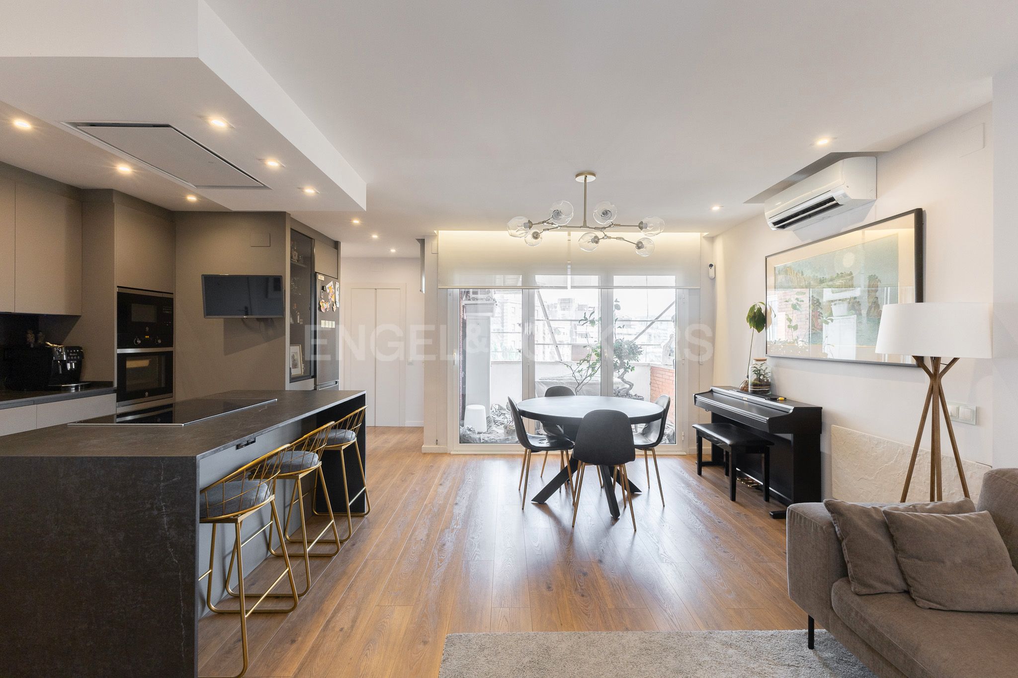 Sala d'estar de Apartament en venda en  Barcelona Capital amb Aire condicionat, Calefacció i Parquet