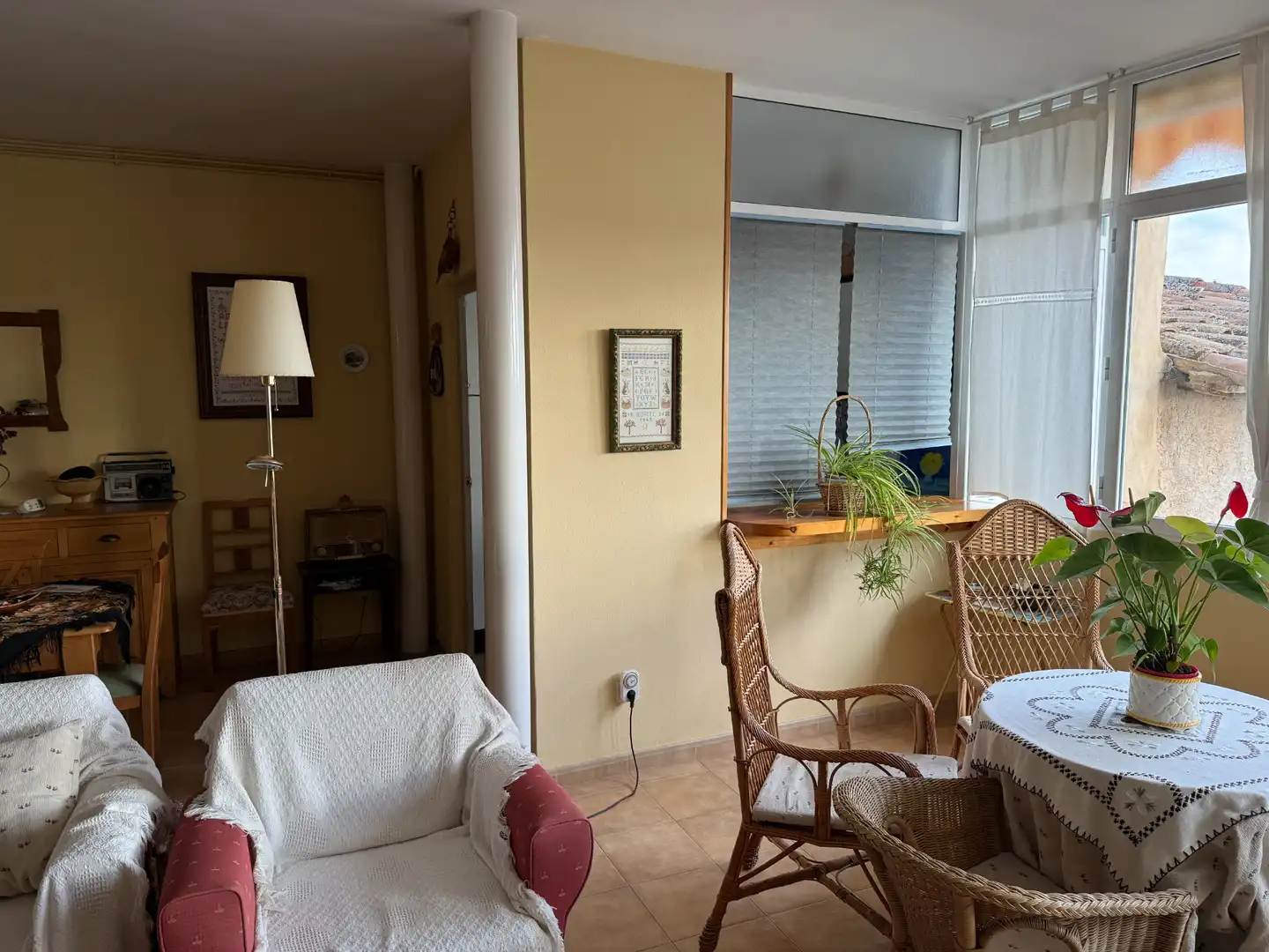 Sala d'estar de Casa o xalet en venda en Calatorao amb Calefacció, Jardí privat i Terrassa