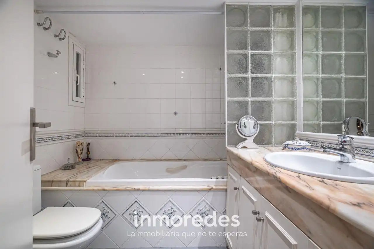 Piso con terraza en venta en Carrer de Bailèn, imagen 11